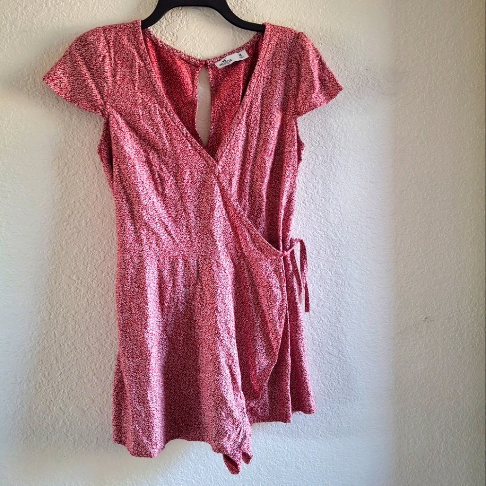 Hollister Floral Medium Shorts Romper "wrap dress" Spring Summet Flower - Picture 2 of 5